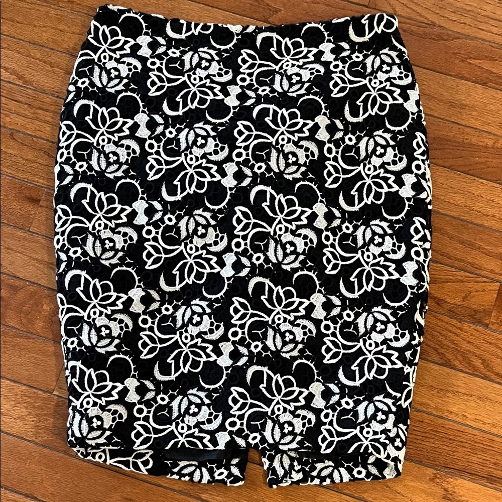 Talbots Black and White Floral Pencil Skirt
